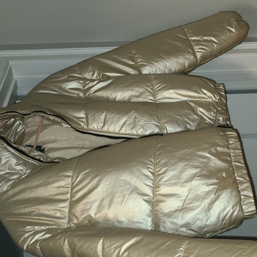 Gold crop puffer jacket